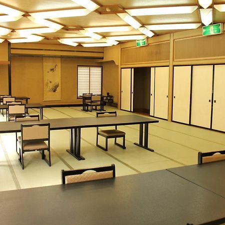 ホテル 青巒荘 湯河原町 エクステリア 写真